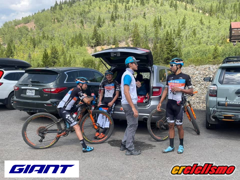 Carlos Herrera sufrió en la cuarta etapa pero se metió al podio en la élite de la Break Epic de Colorado