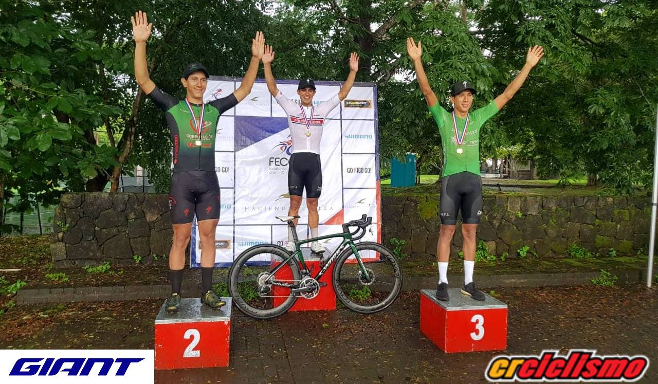 ¡Histórico! Jason Huertas hace doblete en campeonato nacional de ruta y contrarreloj
