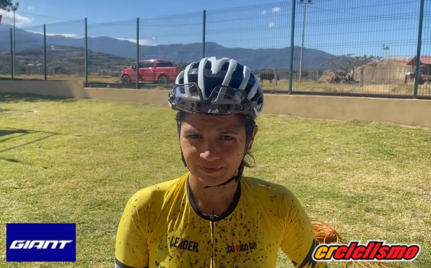 Fiorella Rojas del Team Bobbys levantó el título open en Trans Costa Rica Bike Festival