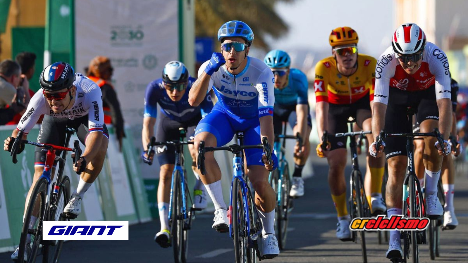 Dylan Groenewegen, primer líder del Saudi Tour.