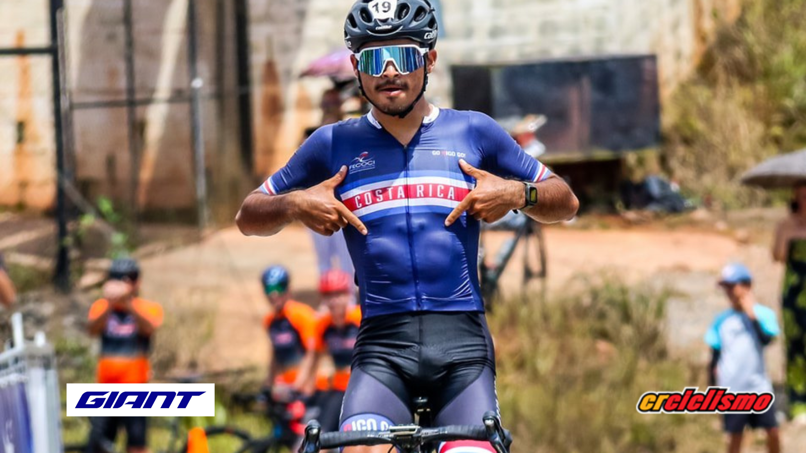 Gabriel Rojas se recupera satisfactoriamente de su fractura de clavícula.