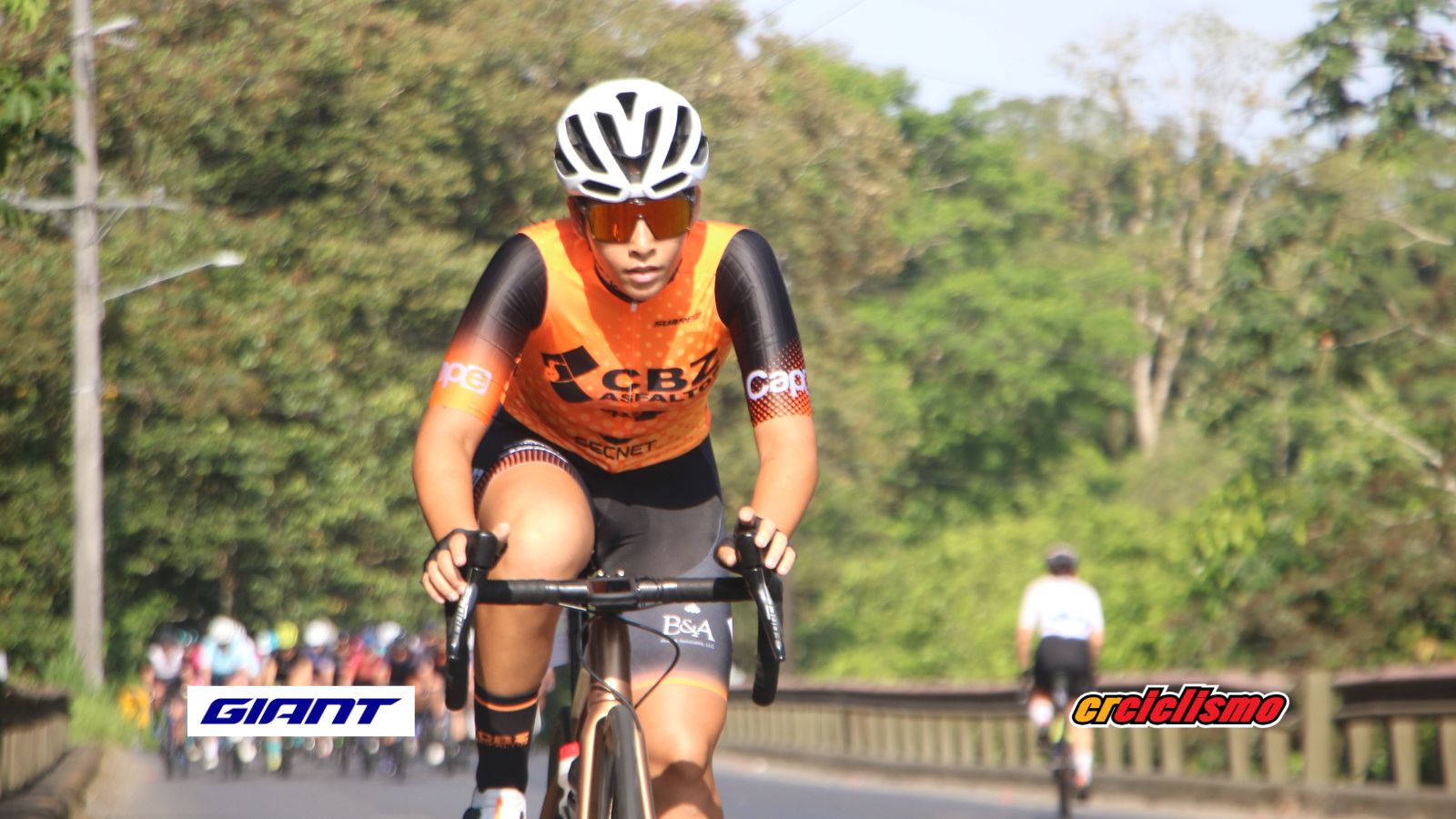 Con 160 pedalistas inició la Copa de Ruta Kivelix