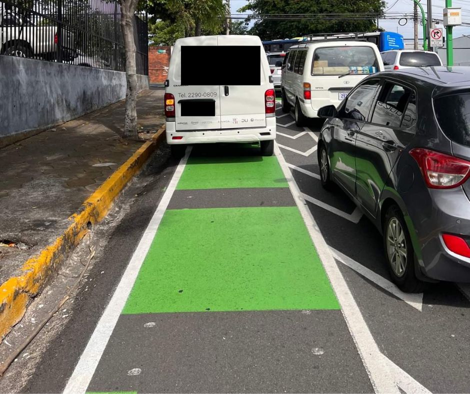 «En Costa Rica no hay ciclovías, son fragmentos pintados»: Ciclistas sufren por mal uso en el país