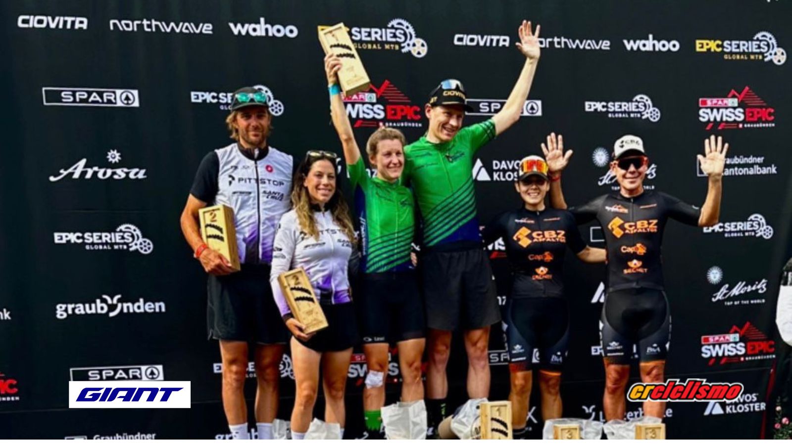 Alejandro Blanco y Cristel Espinoza se suben al podio del Swiss Epic.