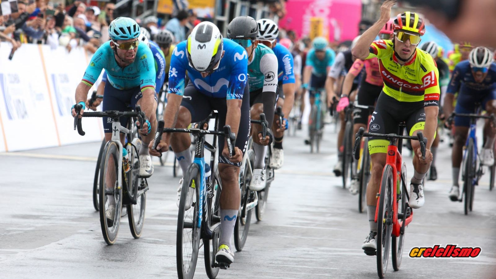 Fernando Gaviria al embalaje se viste de líder en el Tour Colombia.